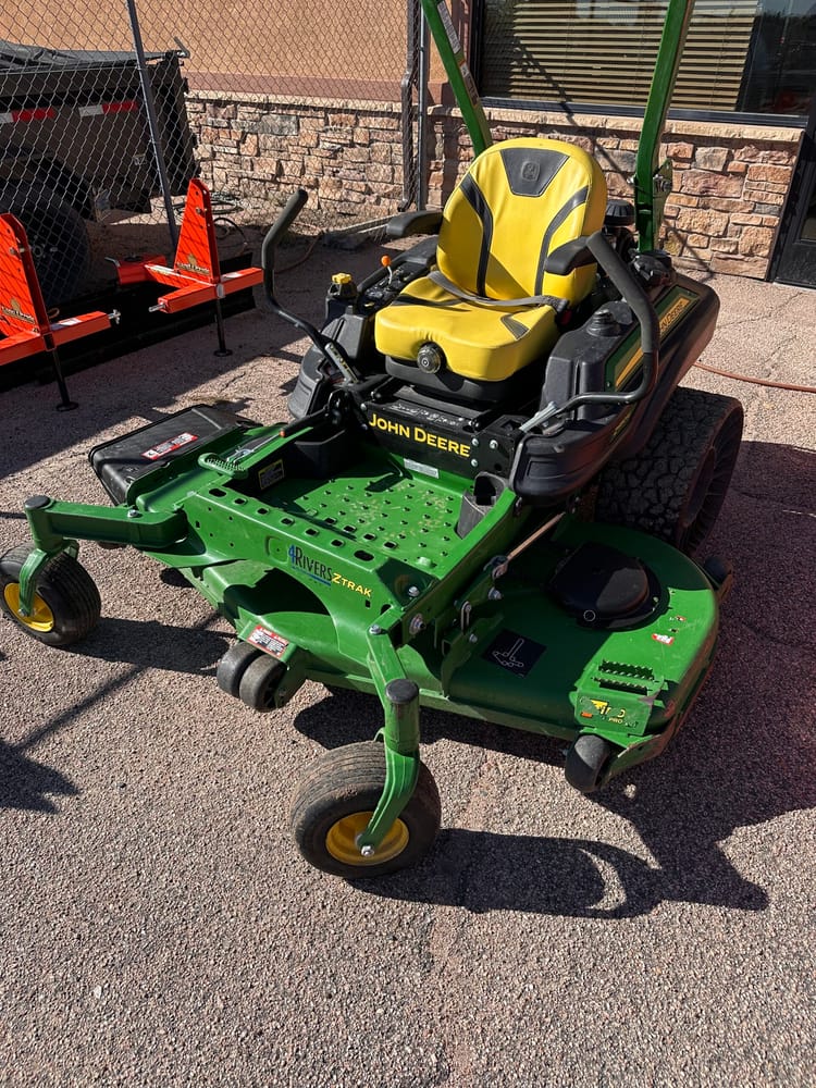 John Deere Z950M Zero Turn Mower